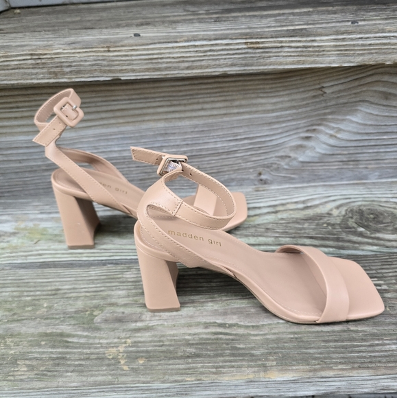 Madden Girl Block Heels - Picture 1 of 11